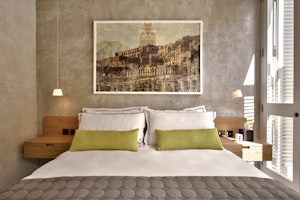 Suite 8