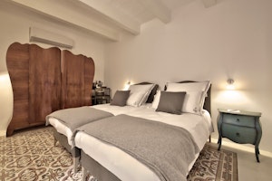 Suite 2