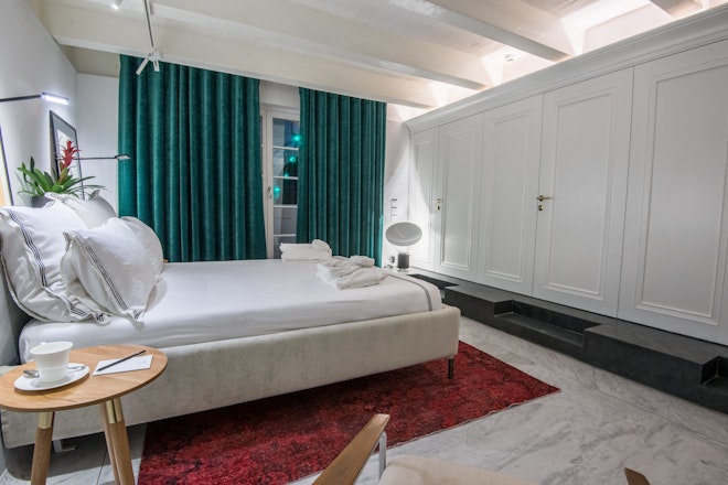 Suite 9