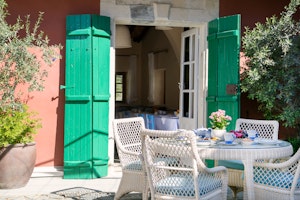 Byzantino Cafe Courtyard