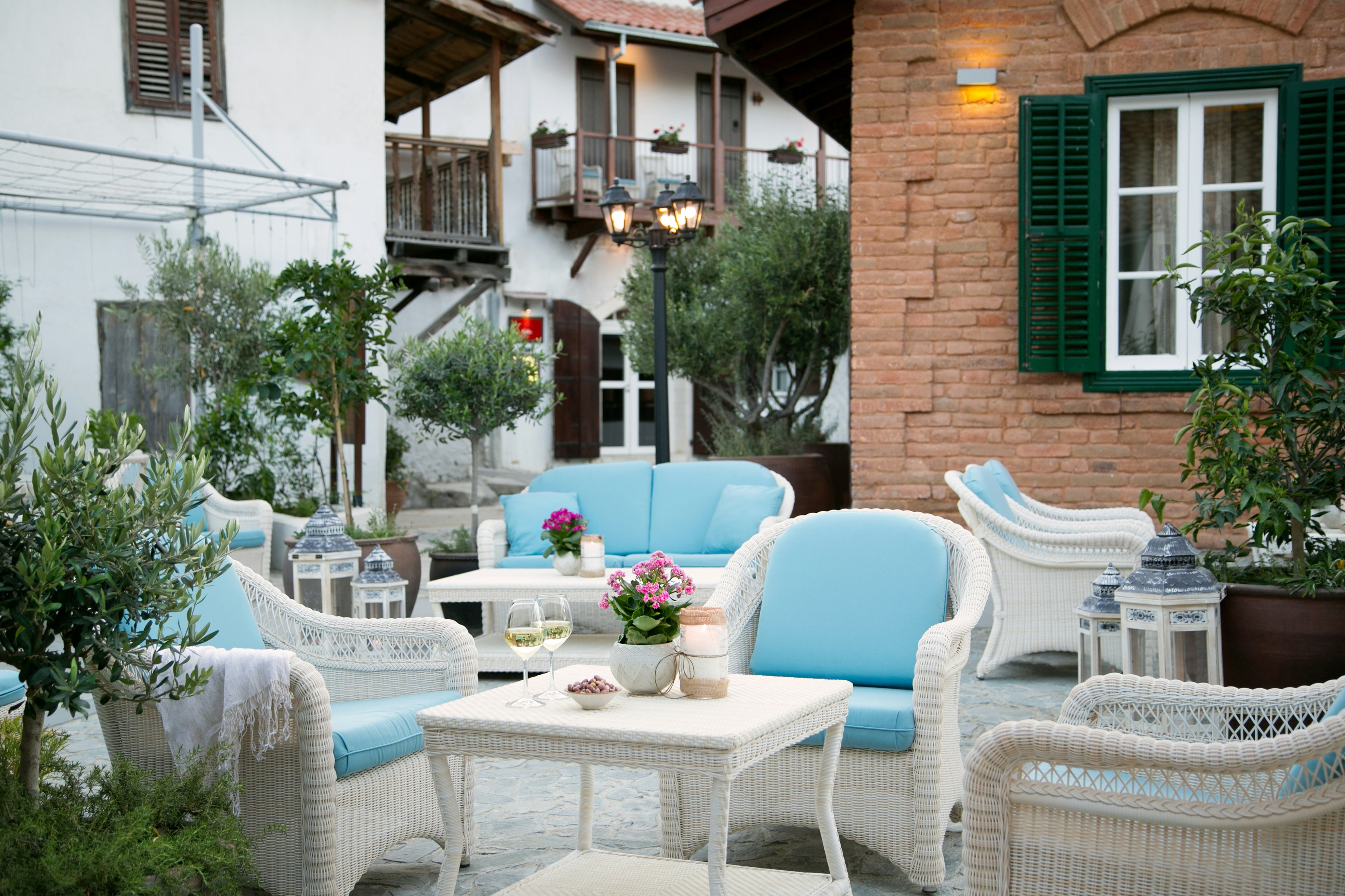 Byzantino Cafe Courtyard