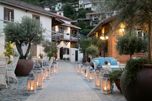 Byzantino Cafe Courtyard