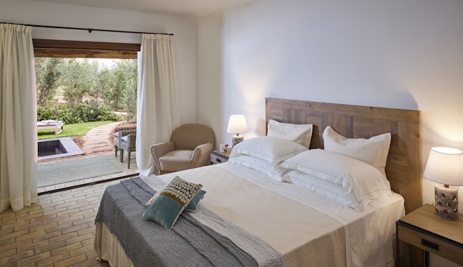 Prestige Pool Suite - Bedroom