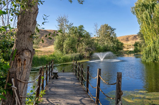 Trout Pond - Private Dock