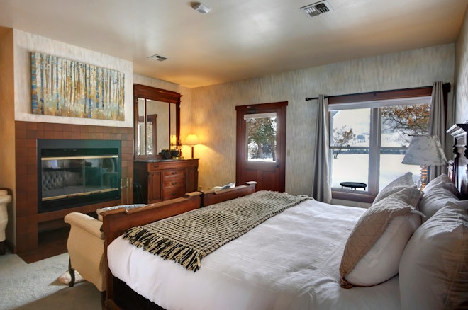 Aspen - Bedroom