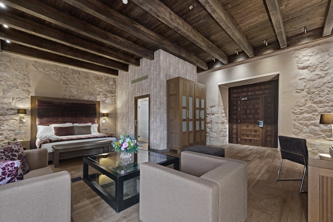 Converso Suite - Living Area