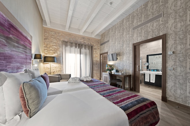 Superior Room - Bedroom