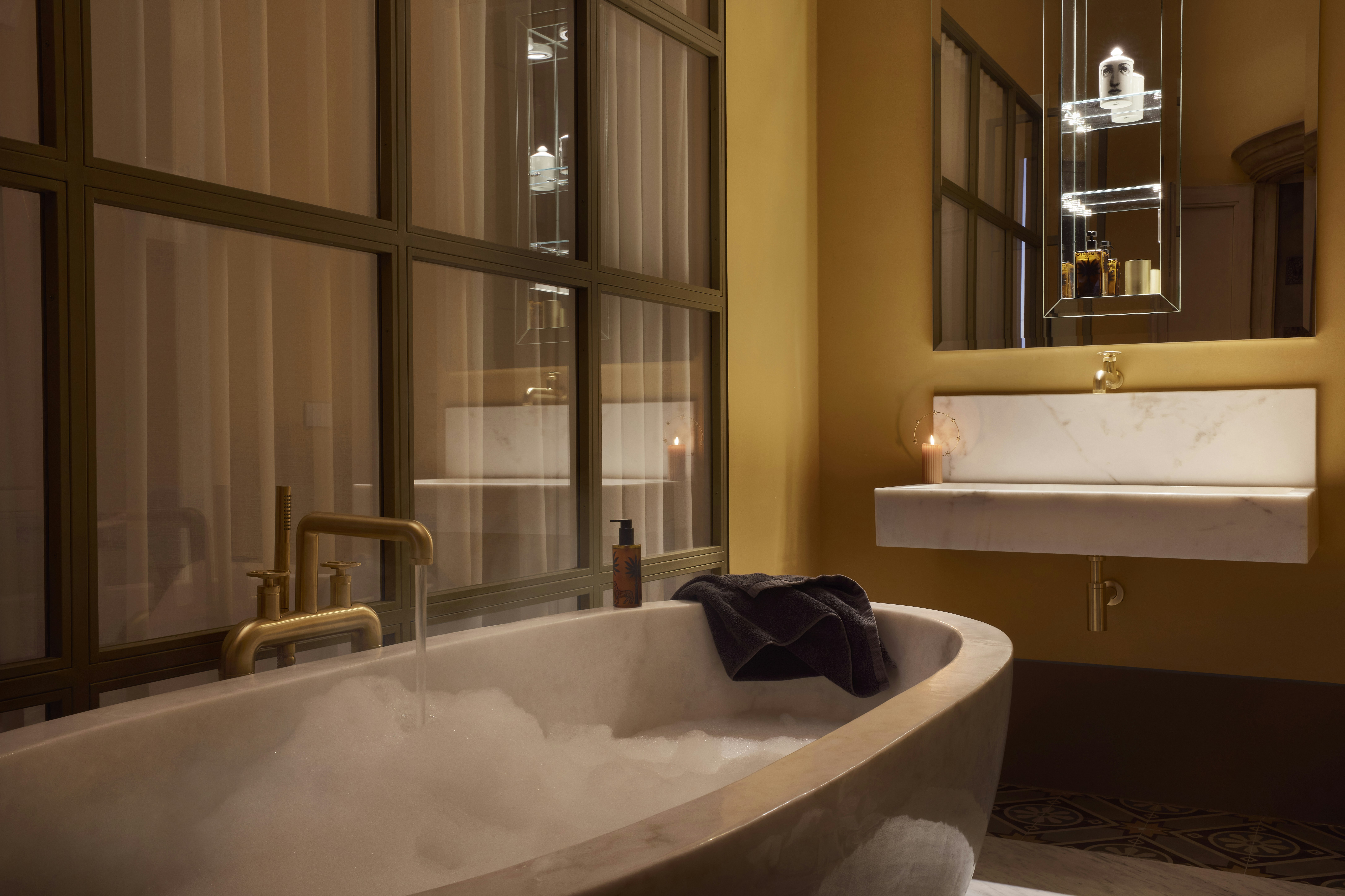 The Queen Superior Executive Suite - Bathroom