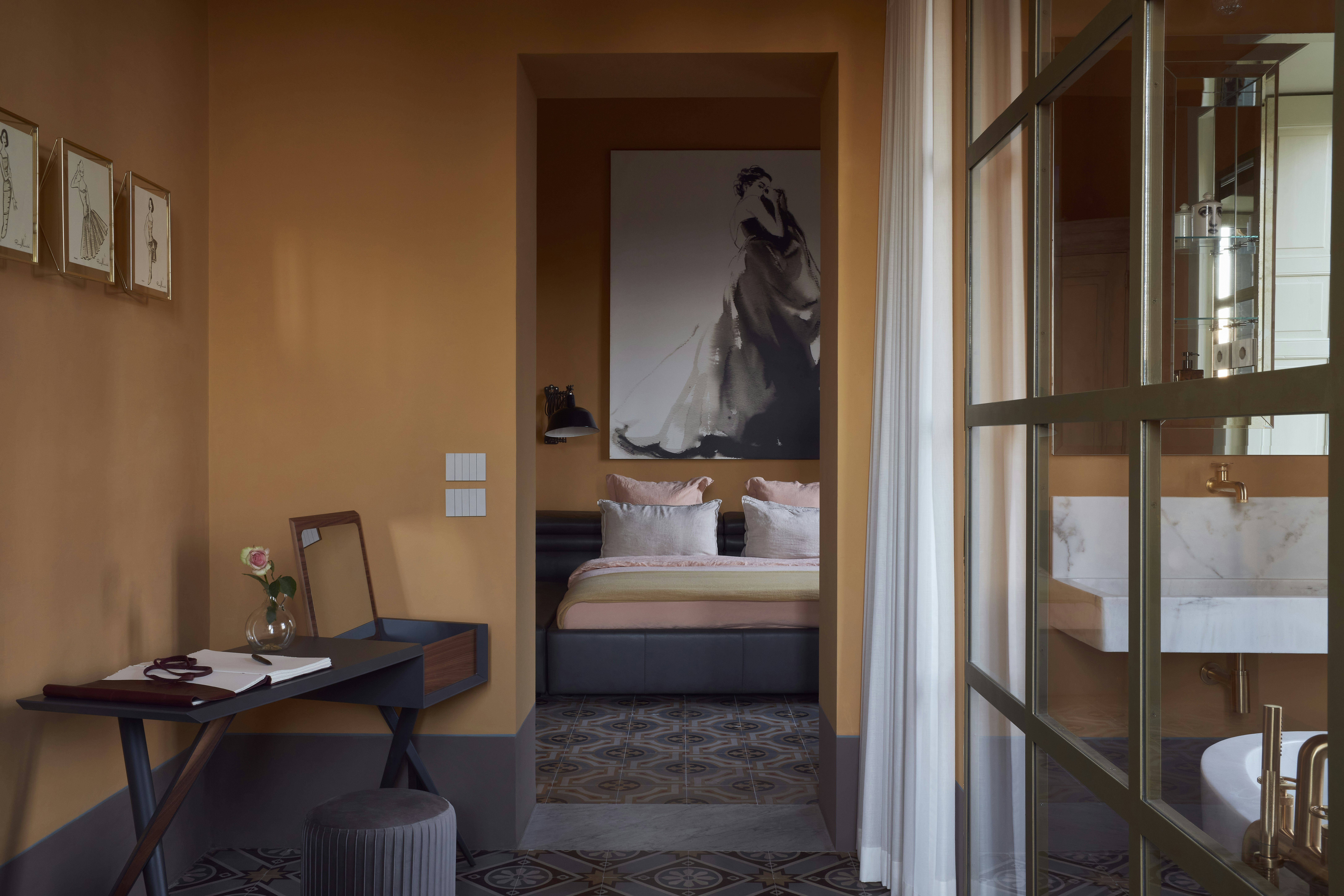 The Queen Superior Executive Suite