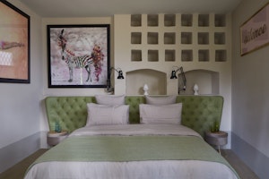 The Castle Cottage - Bird House Suite