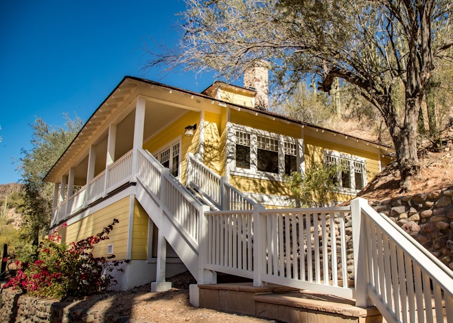 Historic Cottage - Exterior