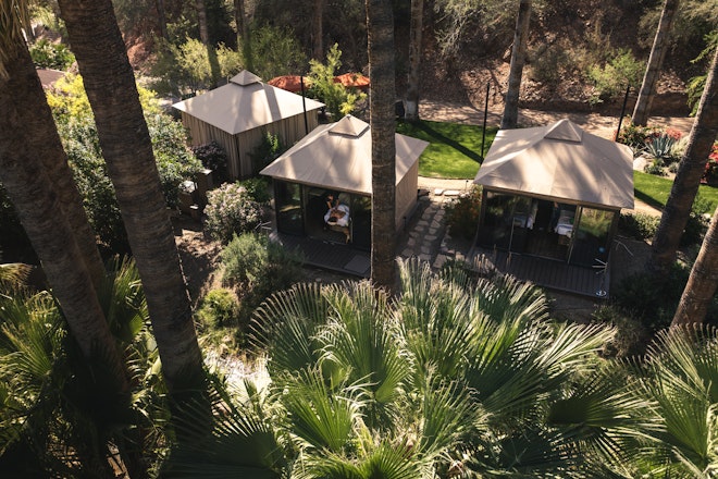 Massage Cabanas