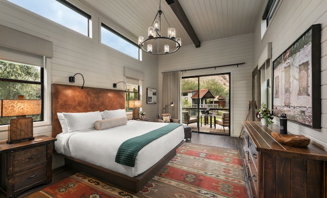 Sky View Cabin - Bedroom