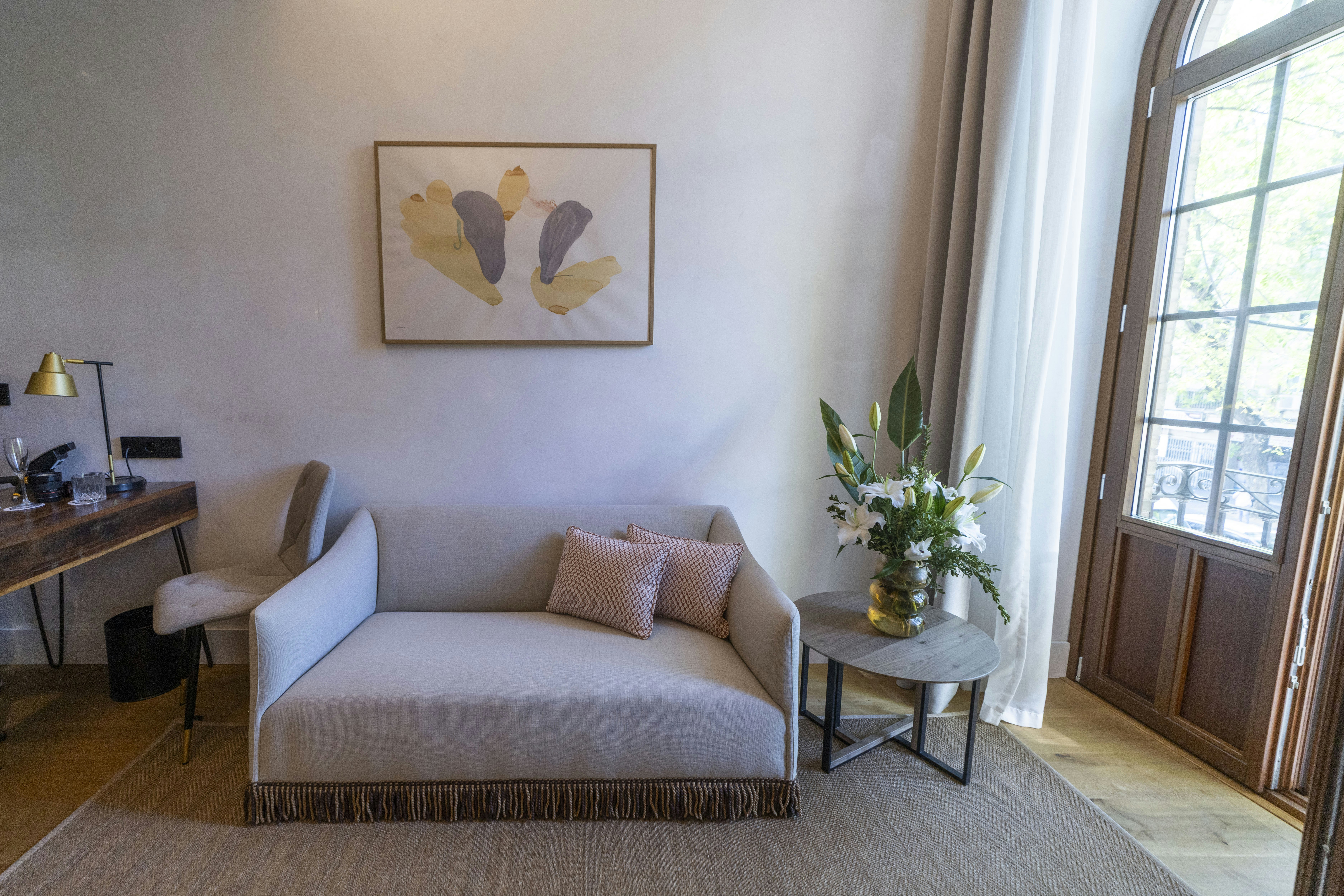 Grand Deluxe - Living Area