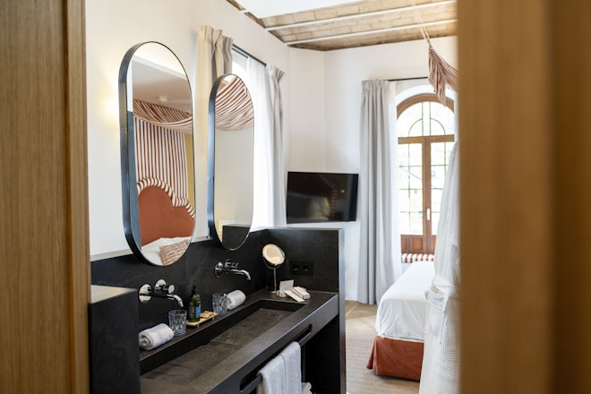 Junior Suite - Bathroom