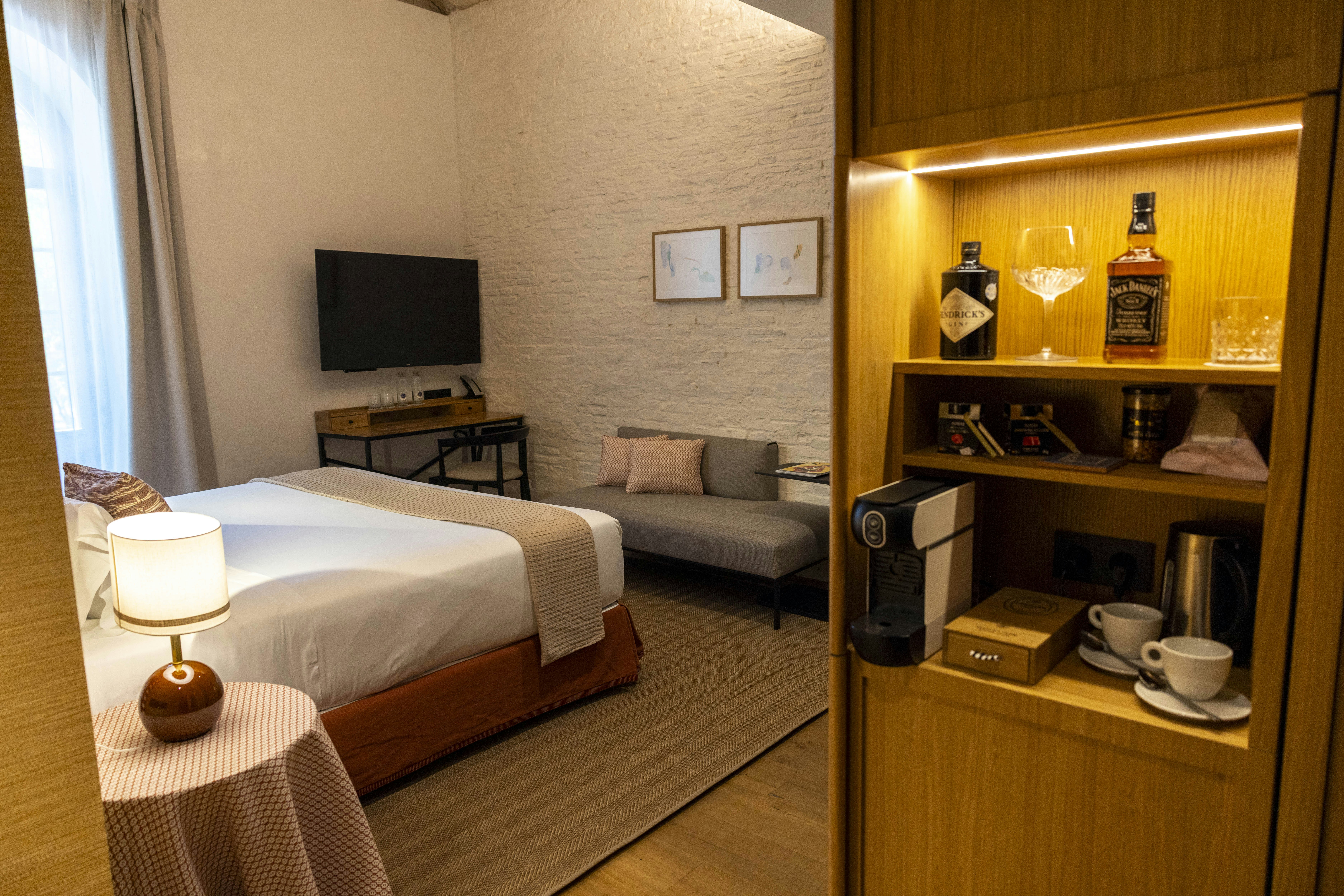 Premium - Room Details