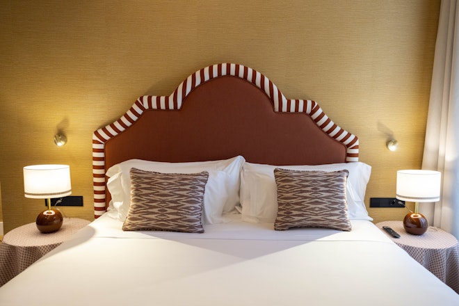 Deluxe - Bedroom