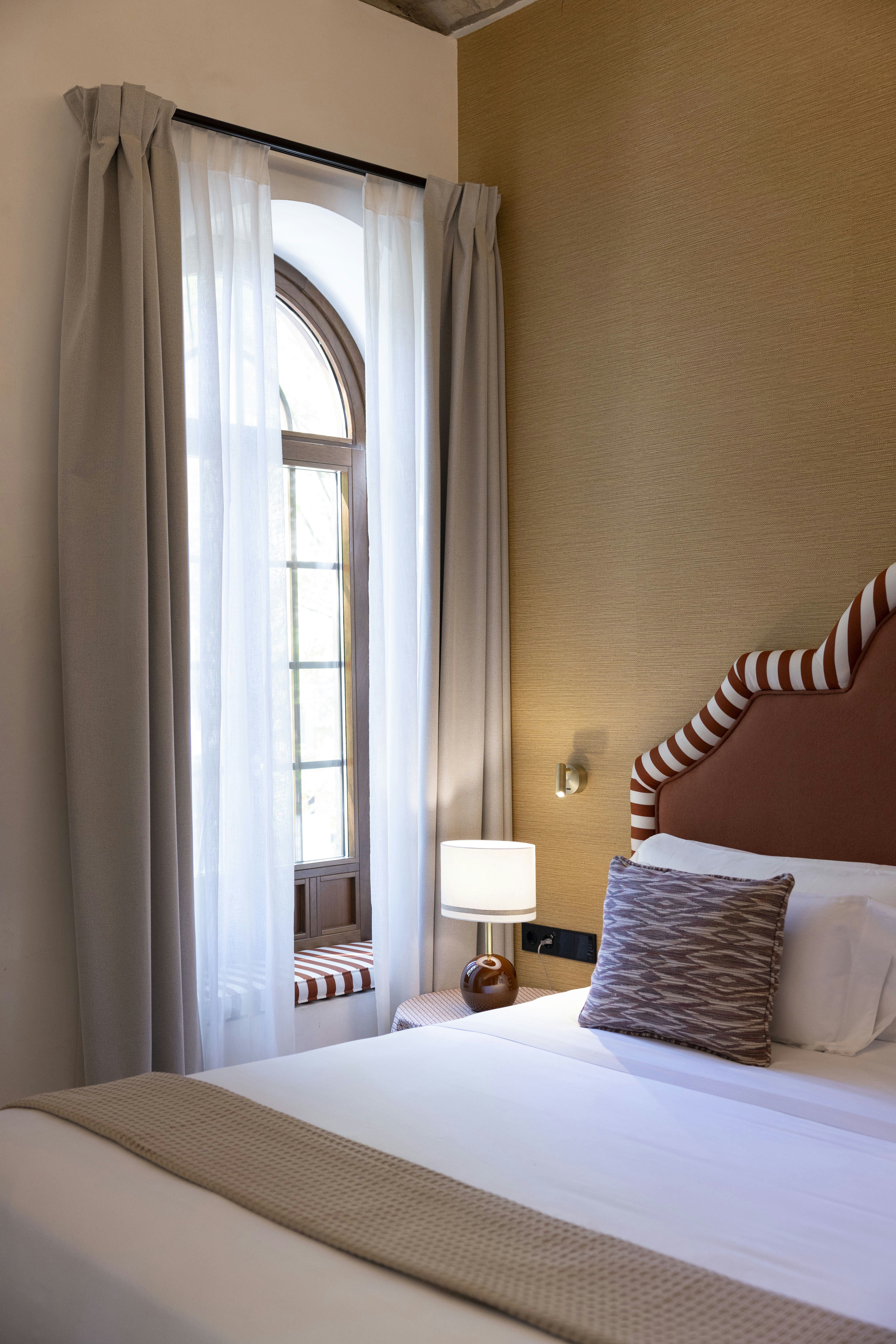 Grand Deluxe - Bedroom