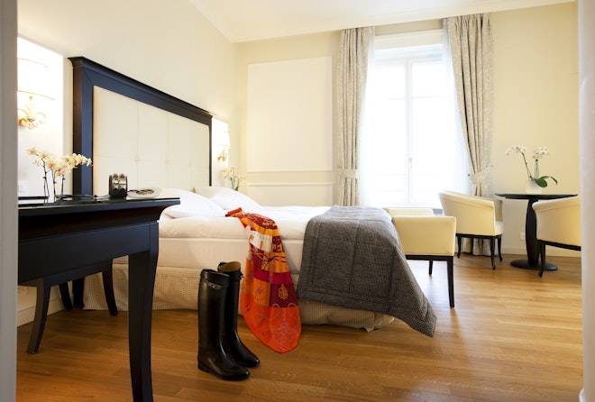 Deluxe Room Lake View