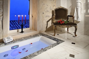 Junior Suite Village Bathroom