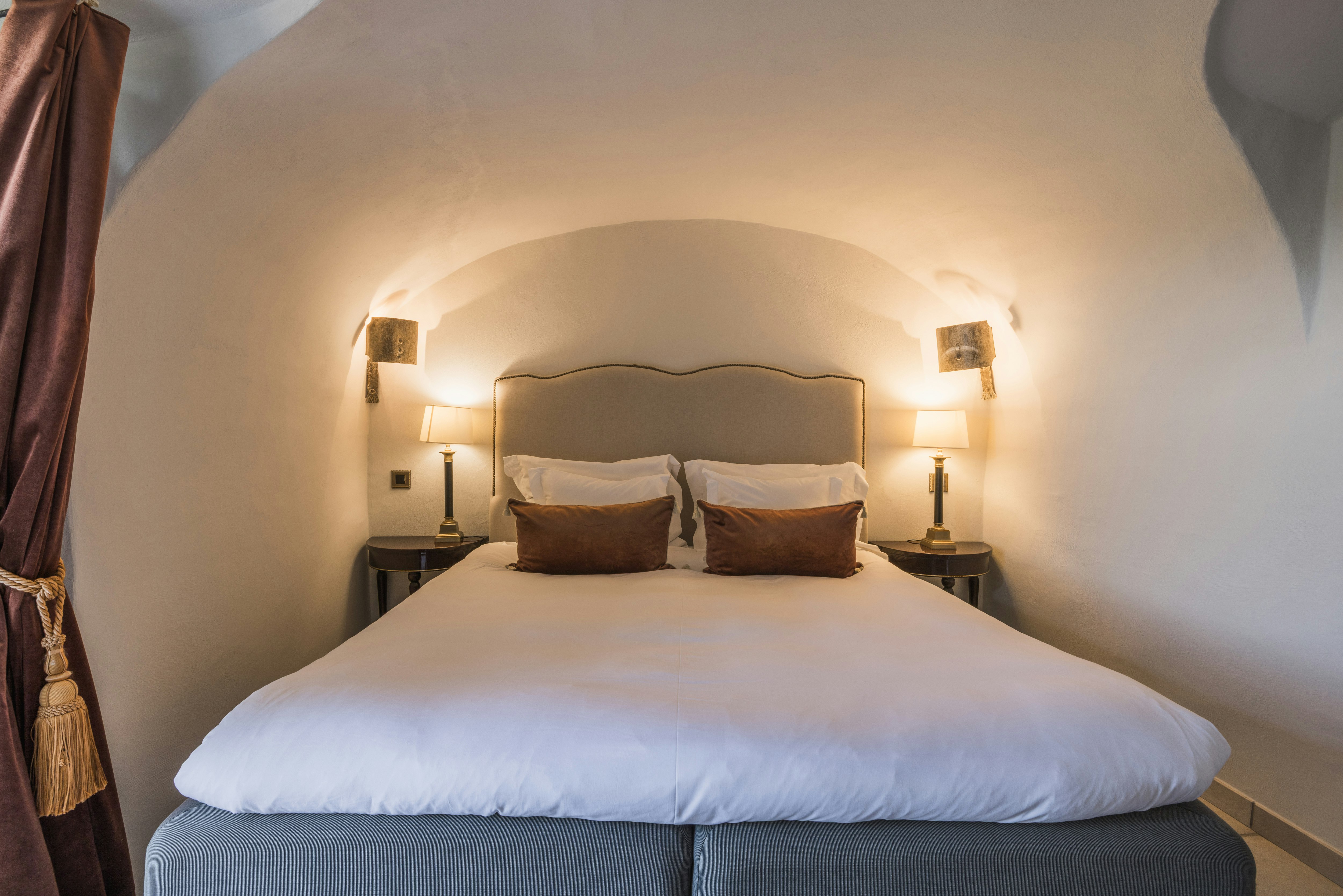 Deluxe Balcony - Bedroom