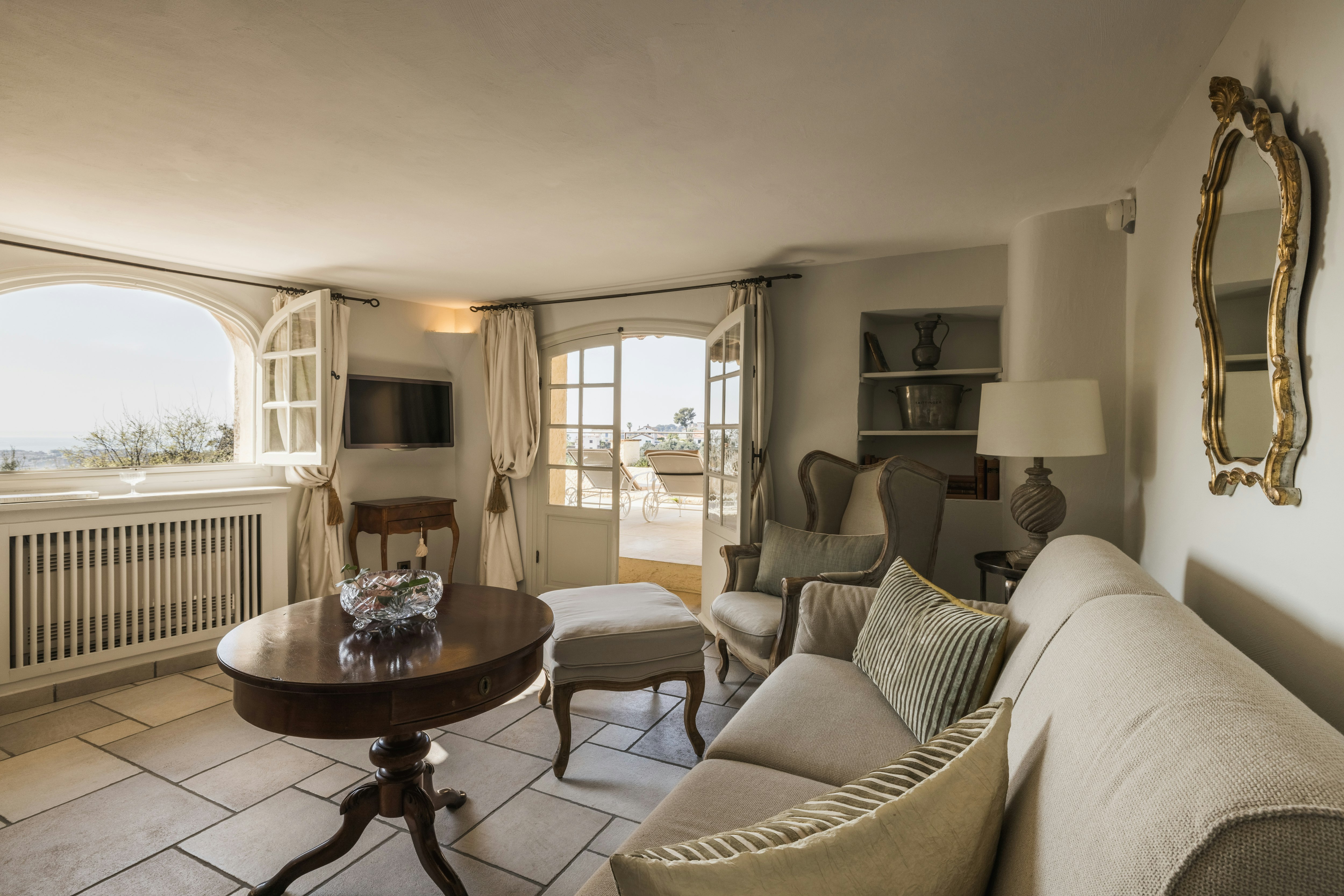 Suite Terrace - Living Area