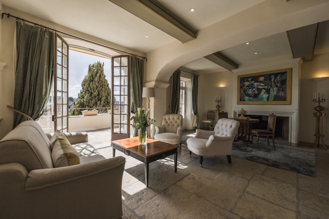 Prestige Suite - Living Area