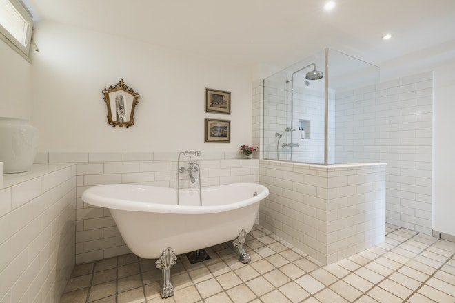 Prestige Suite - Bathroom