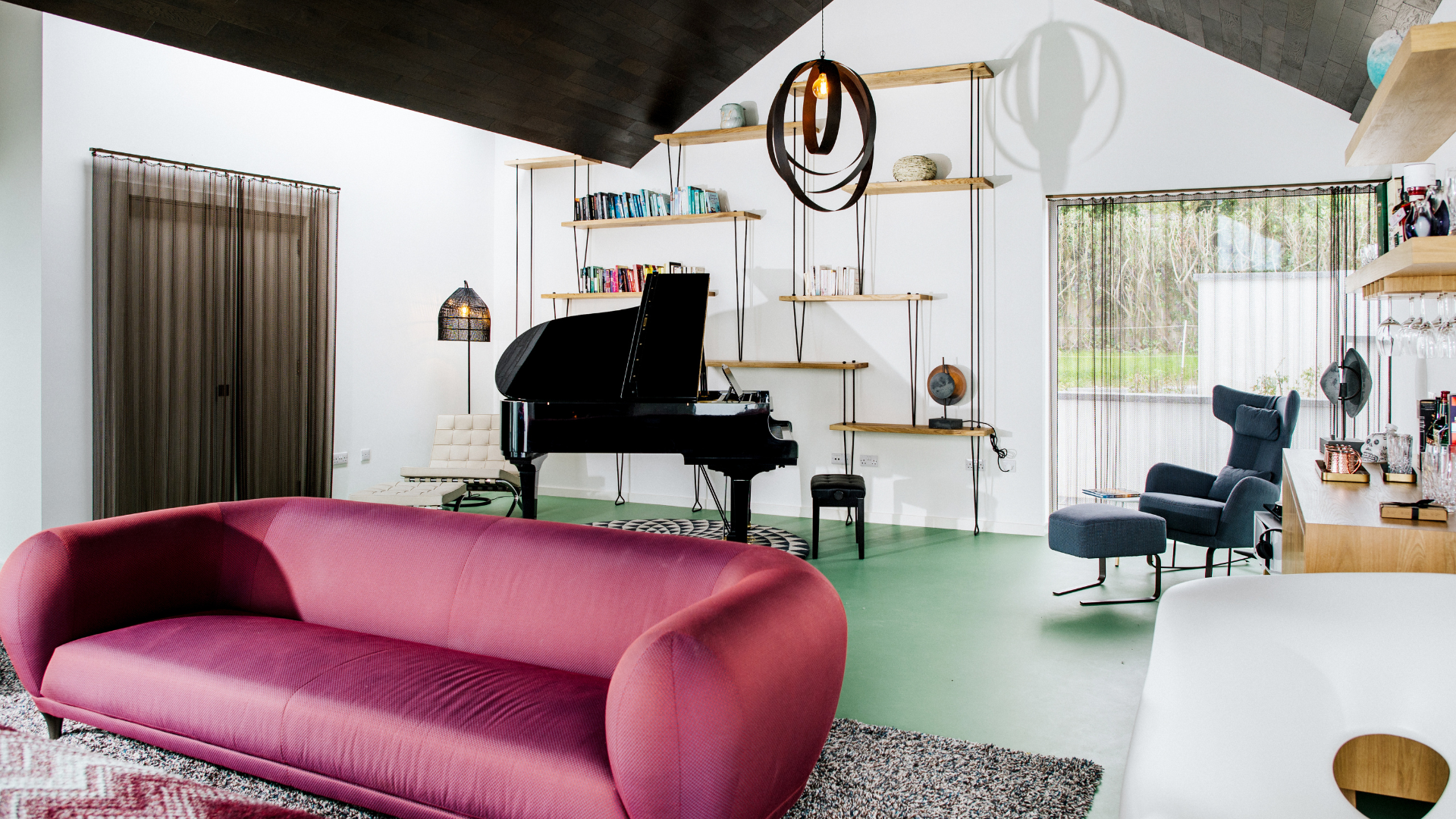 Lounge Area - Cliff Beach House