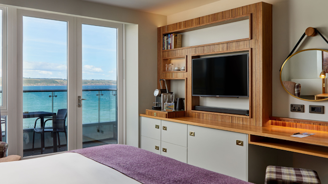 Deluxe Balcony Room