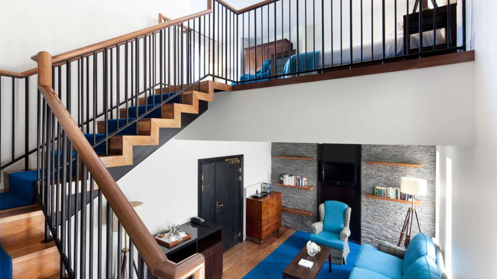 Cliff Veranda Suite in Cliff House Hotel