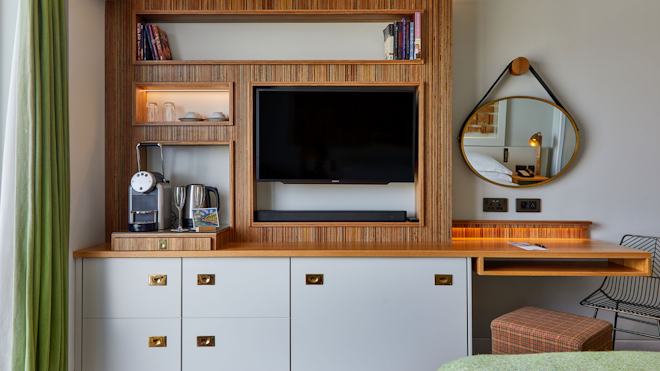 Deluxe Sea View Room - Interior Details
