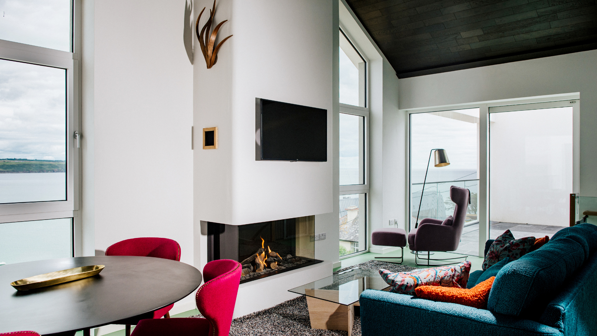 Cliff Beach House - Interior Details