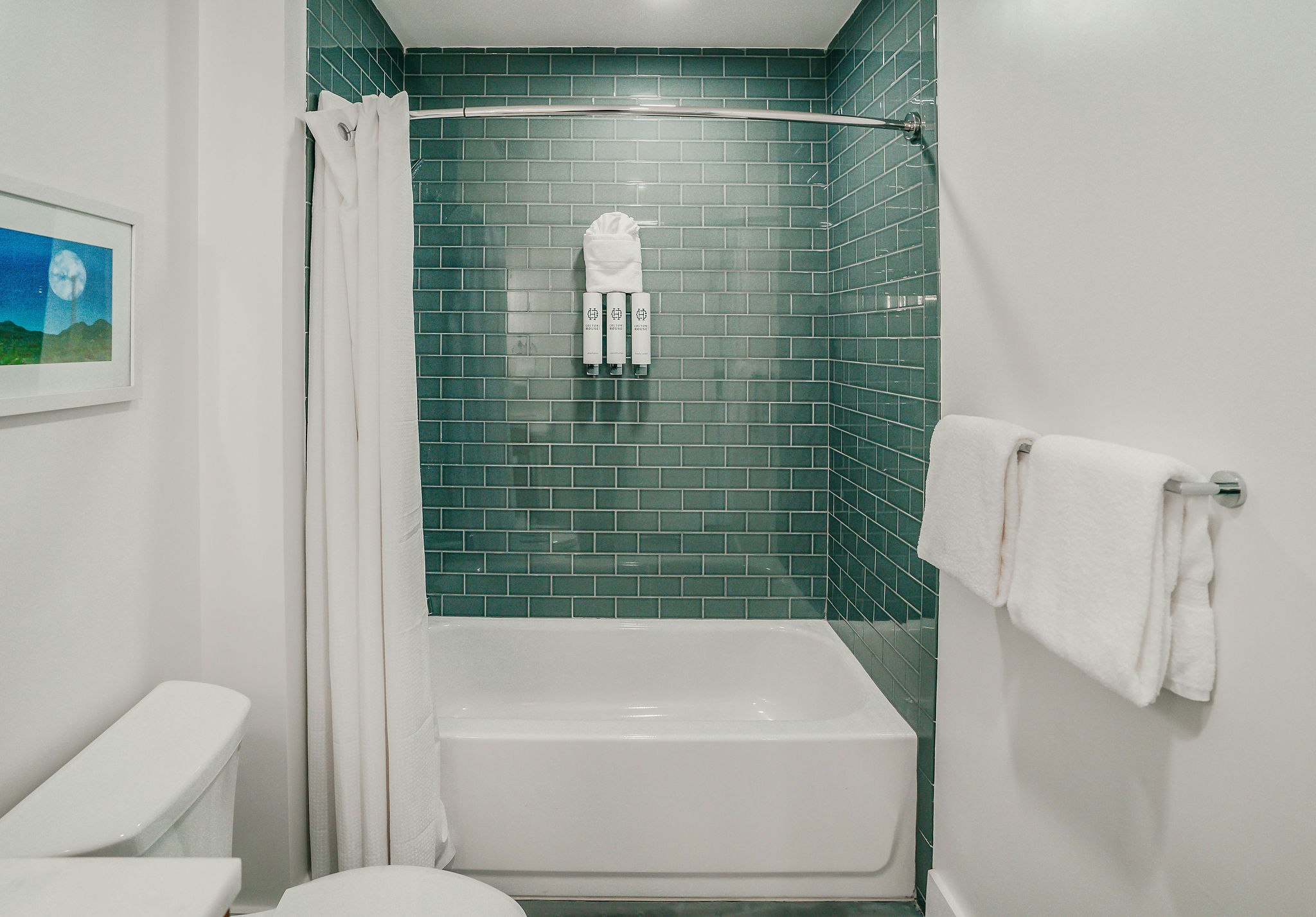 Three Bedroom Family Suite Second - Bathroom