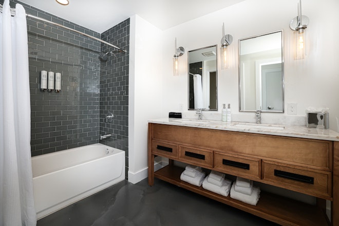 Three Bedroom Premium Suite - Bathroom