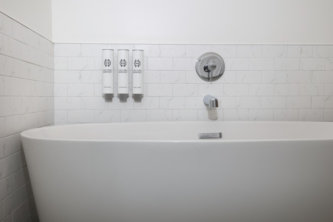 Three Bedroom Premium Suite - Bathroom