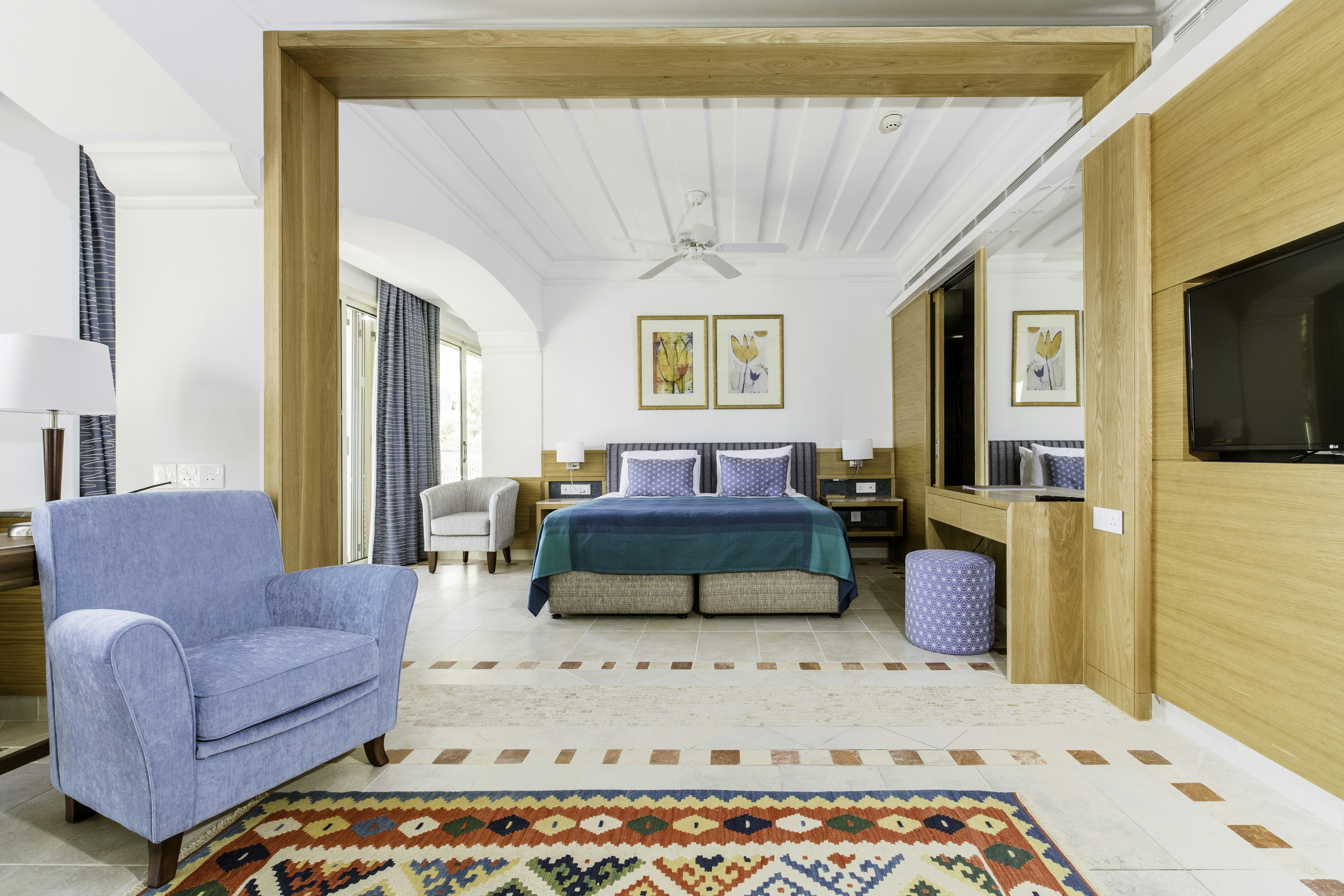 Executive Suite Inland View