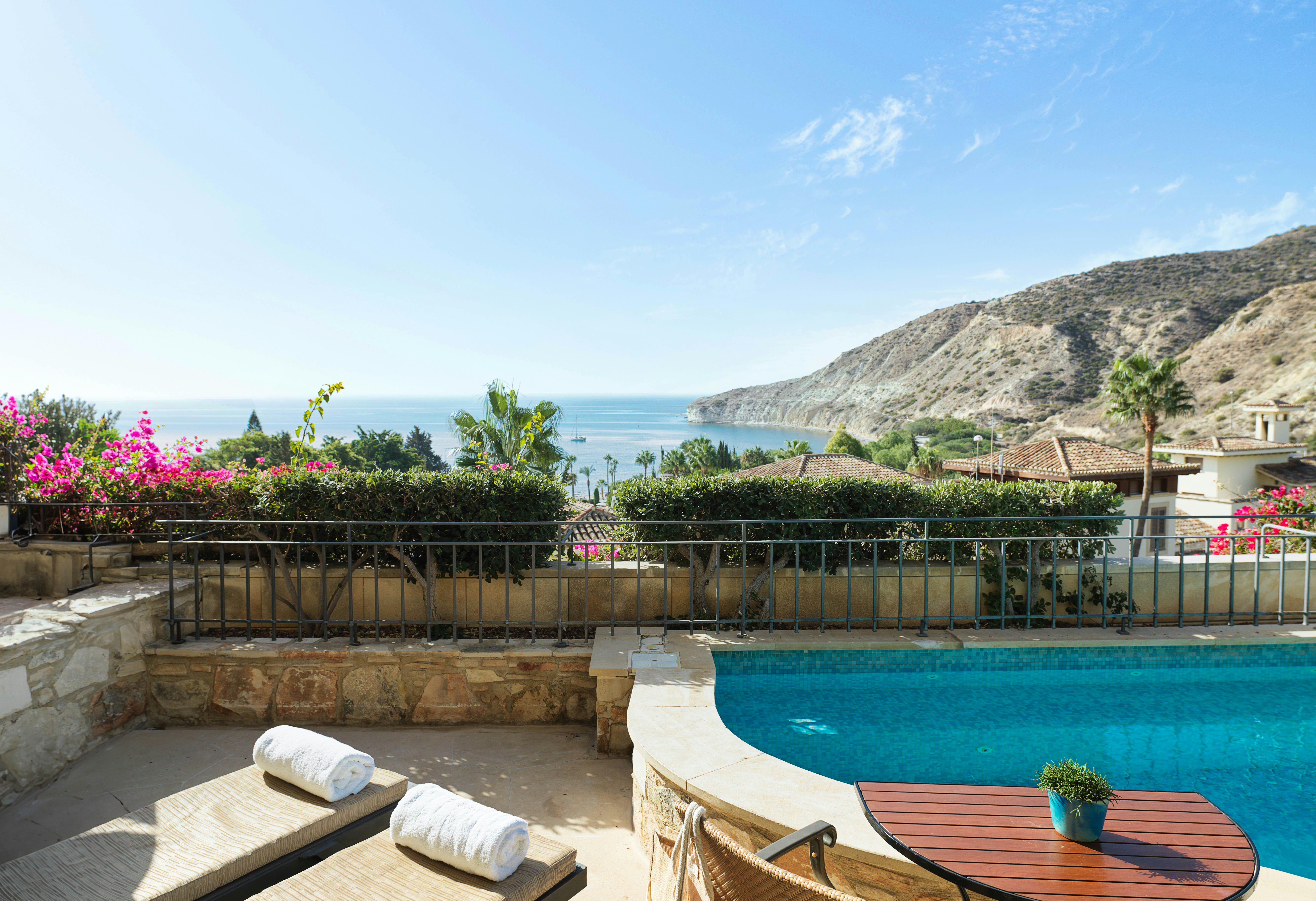 Eagles Nest Executive Suite With Private Plunge Pool