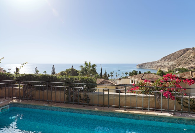 Eagles Nest Executive Suite With Private Plunge Pool View