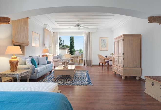 Executive Suite Sea View Main Building