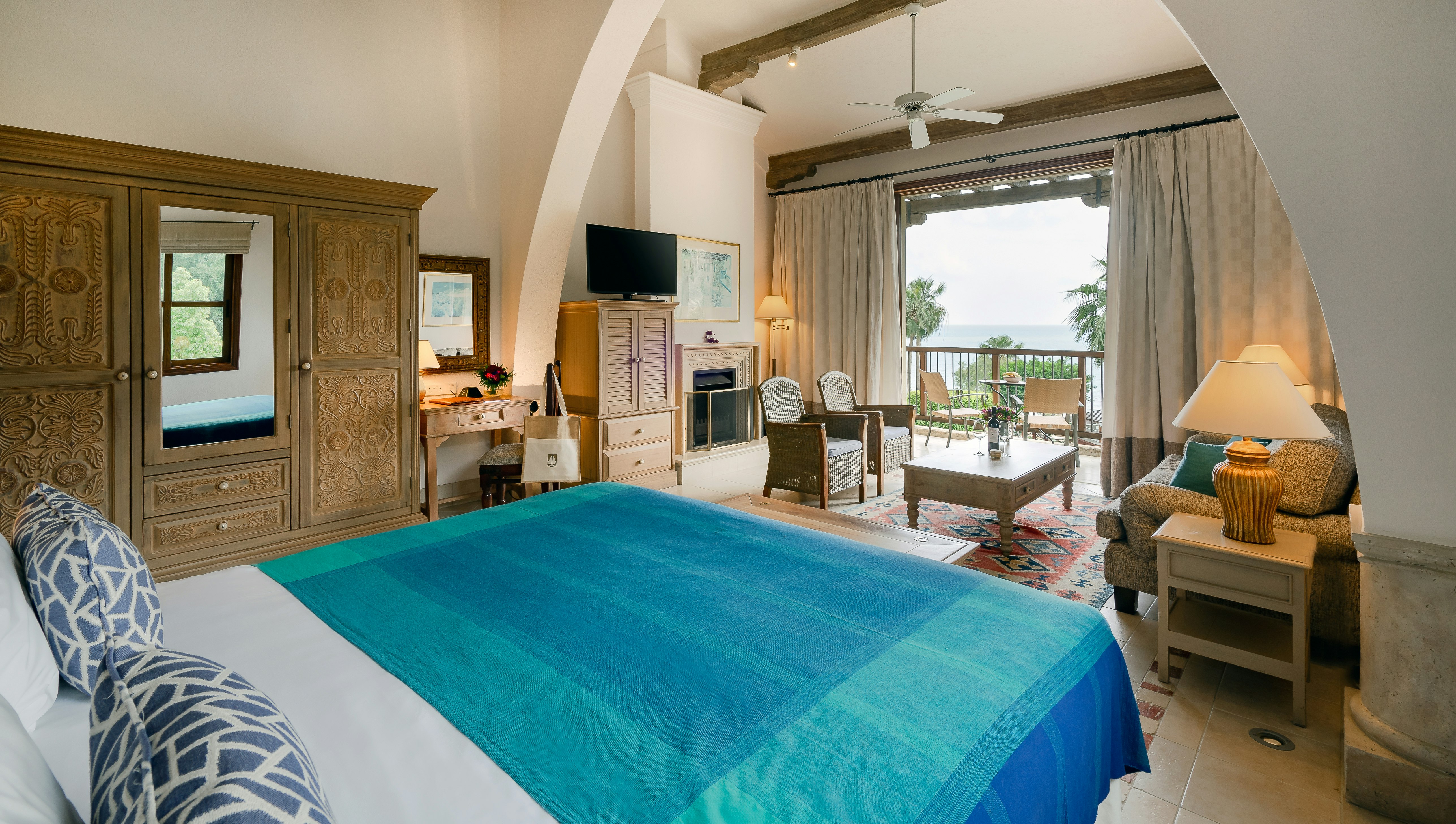 Executive Suite Sea View With Fireplace