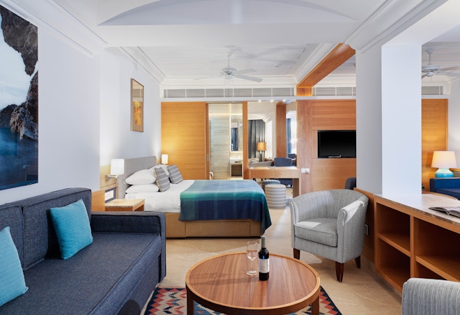 One Bedroom Suite Inland View