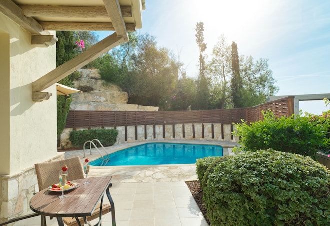 Eagles Nest Executive Suite Private Pool Outside Area