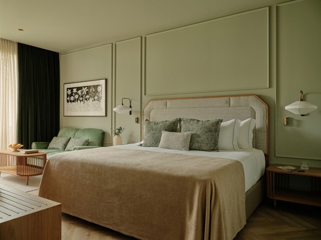 Deluxe Room - Bedroom