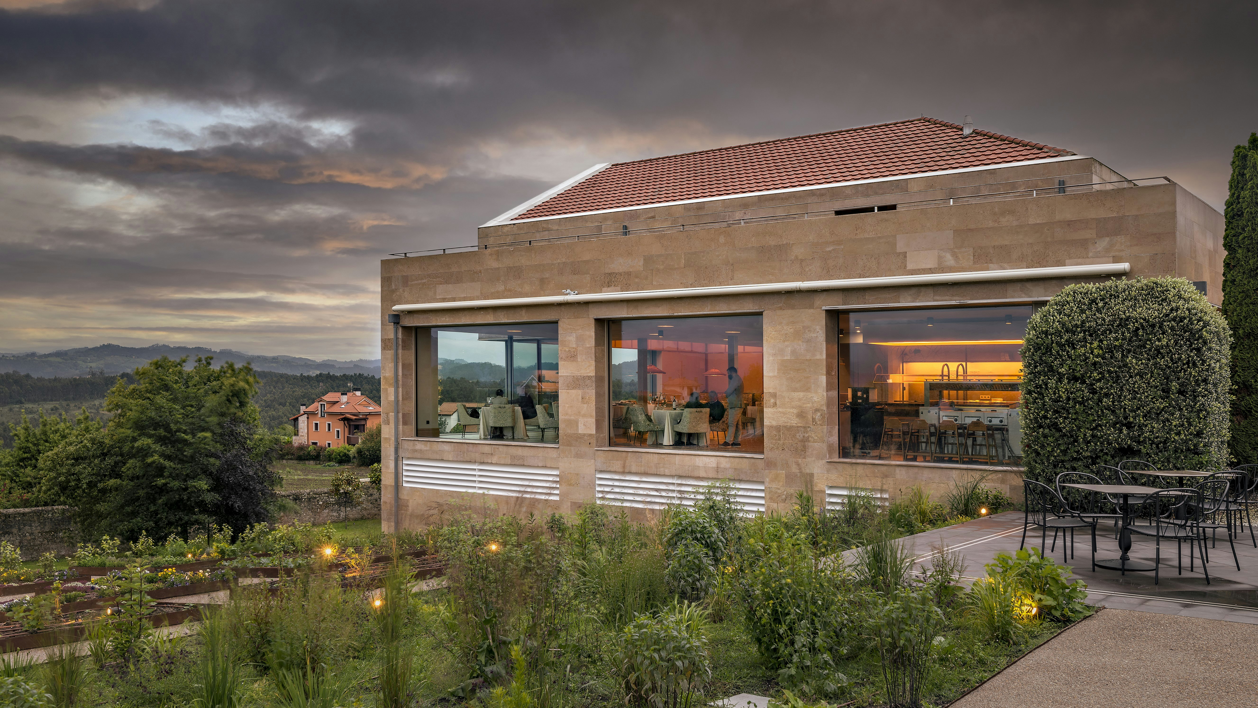 Tella Restaurant - Exterior