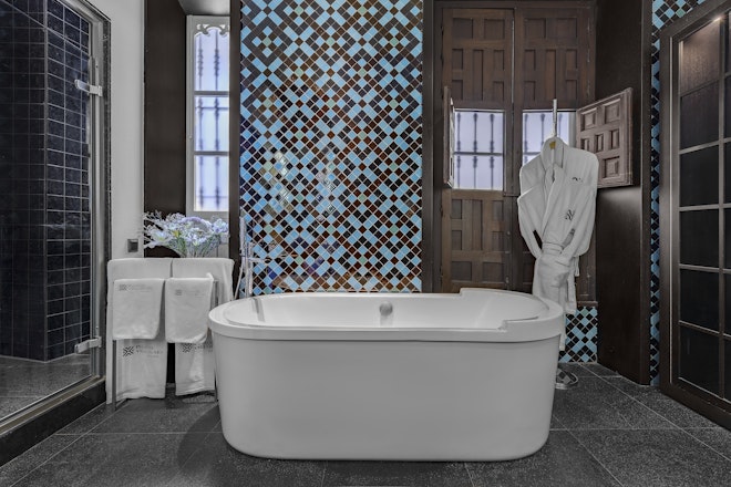 Premium Room - Bathroom