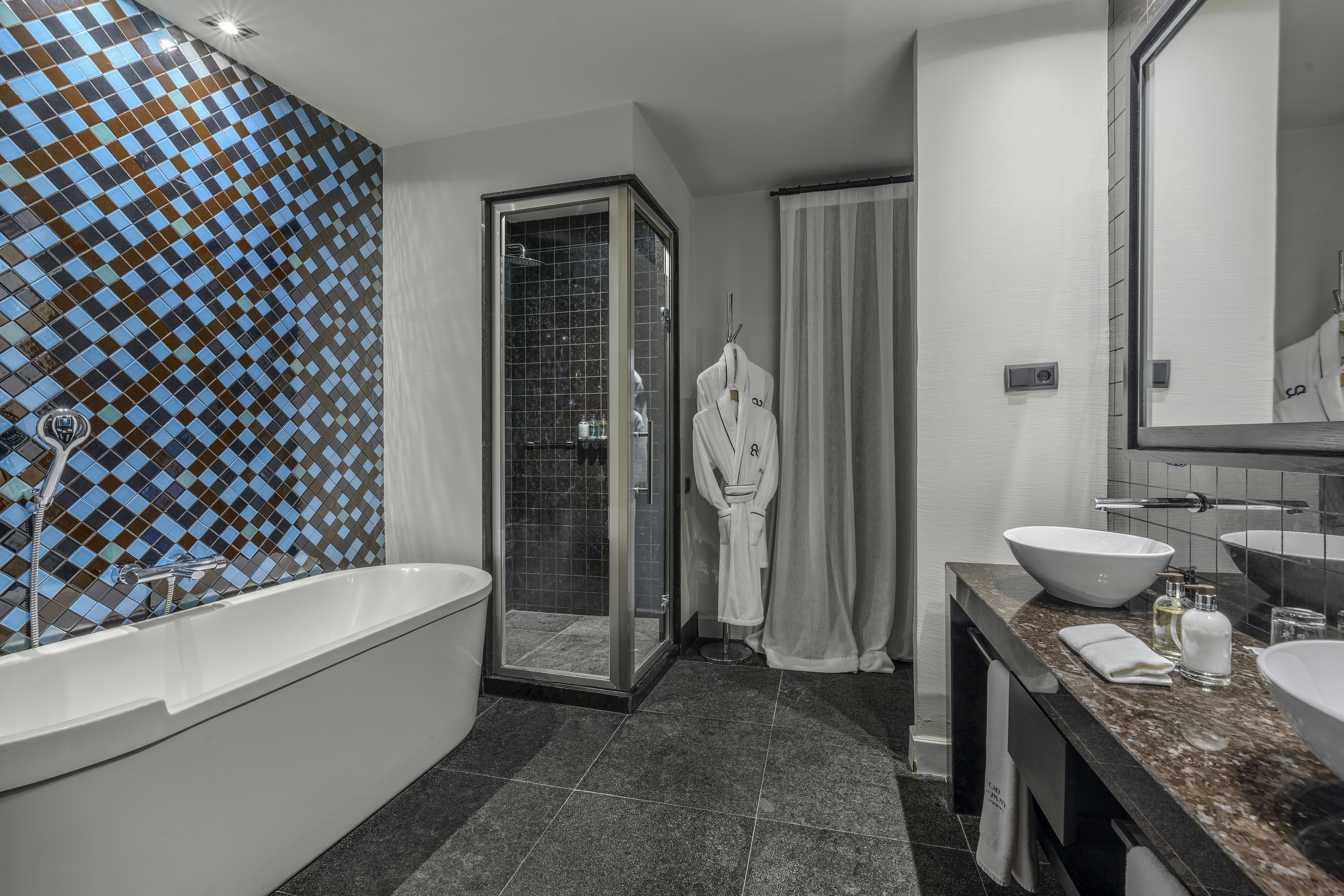 Premium Room - Bathroom