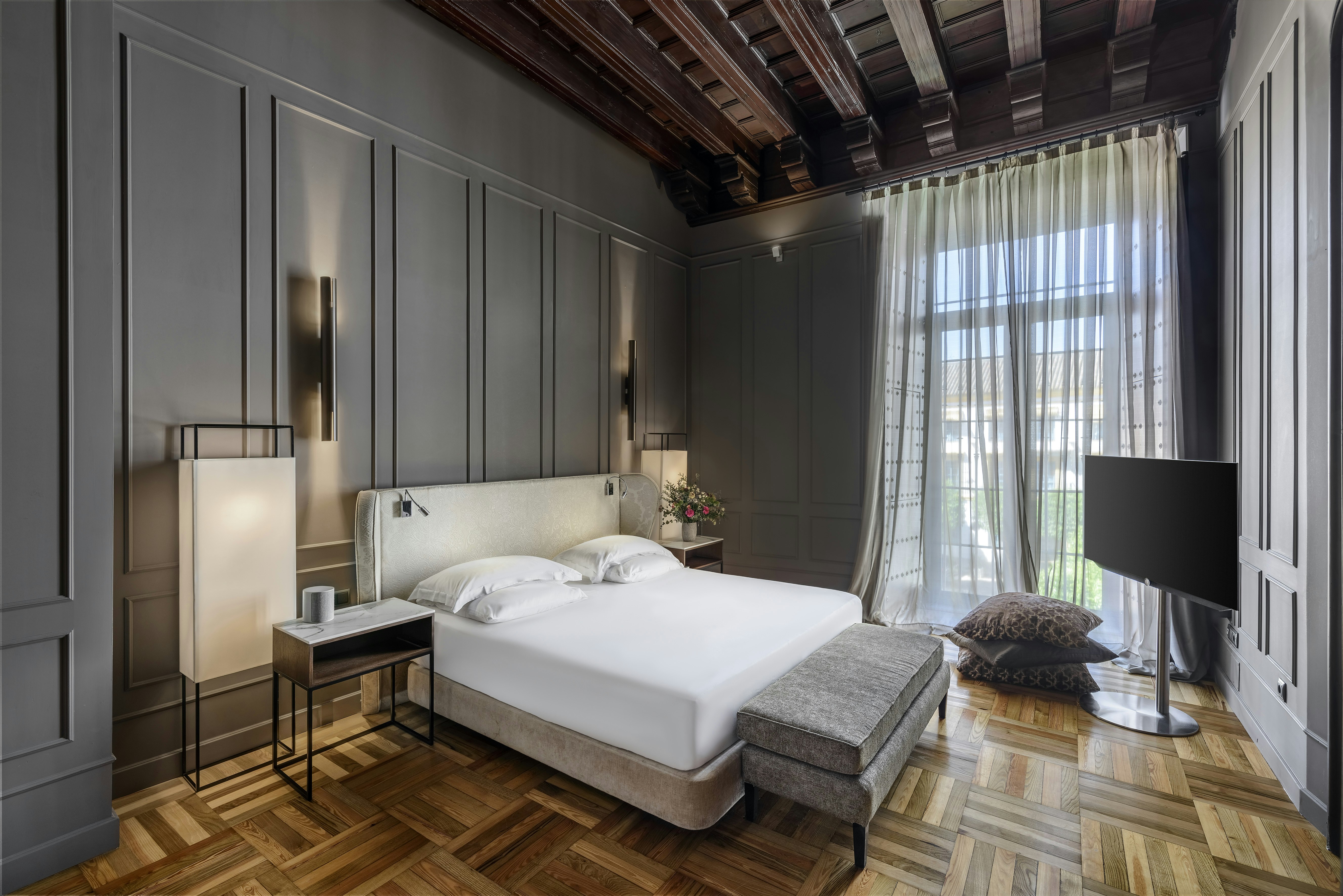 Suite Sevilla - Bedroom