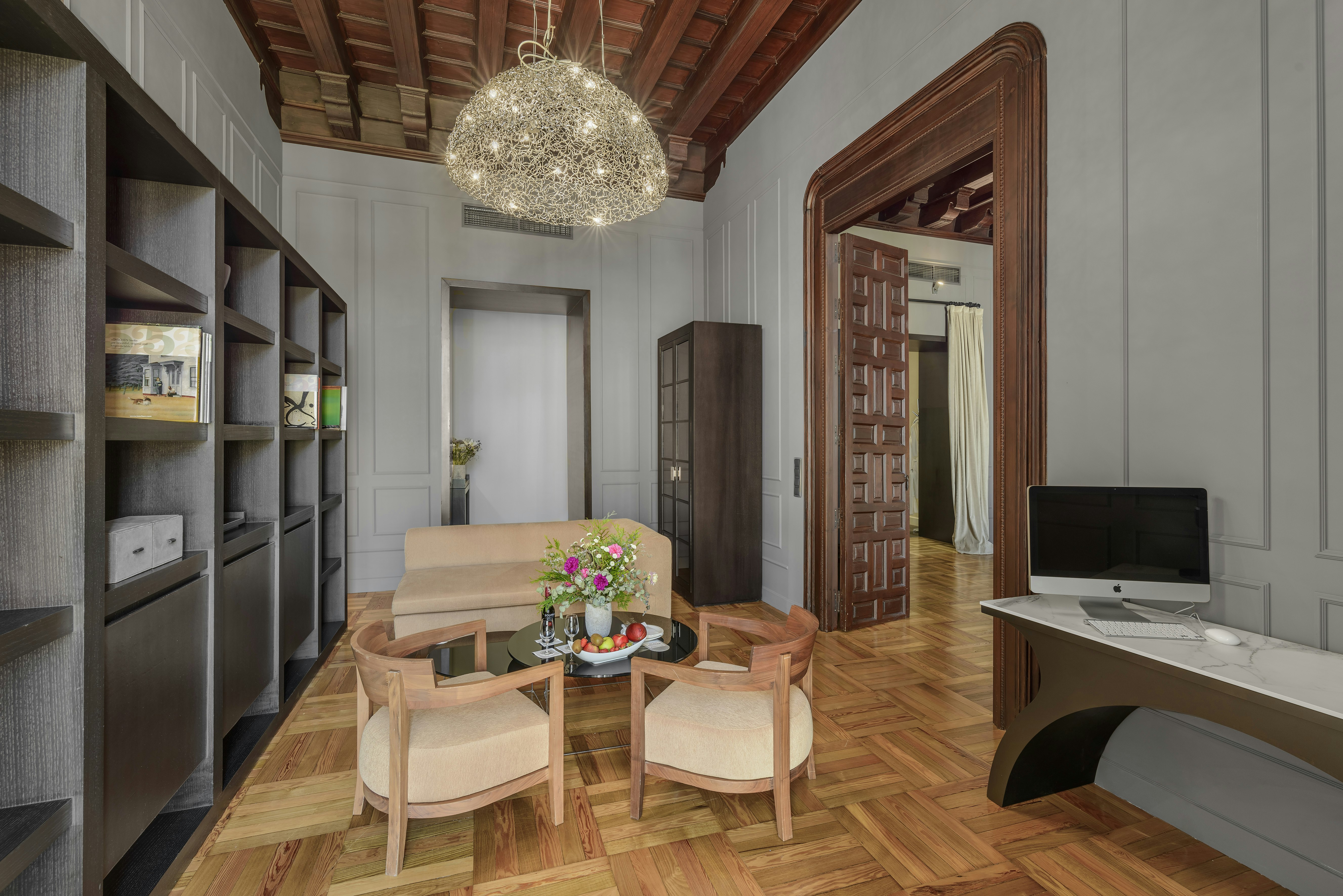 Suite Sevilla - Living Area