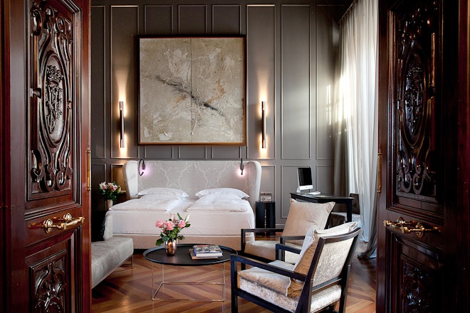 Suite - Bedroom